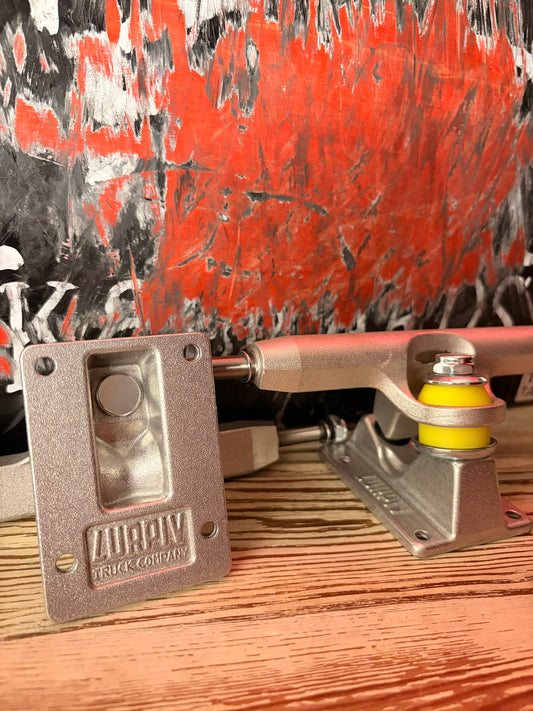 B: Lurpiv trucks