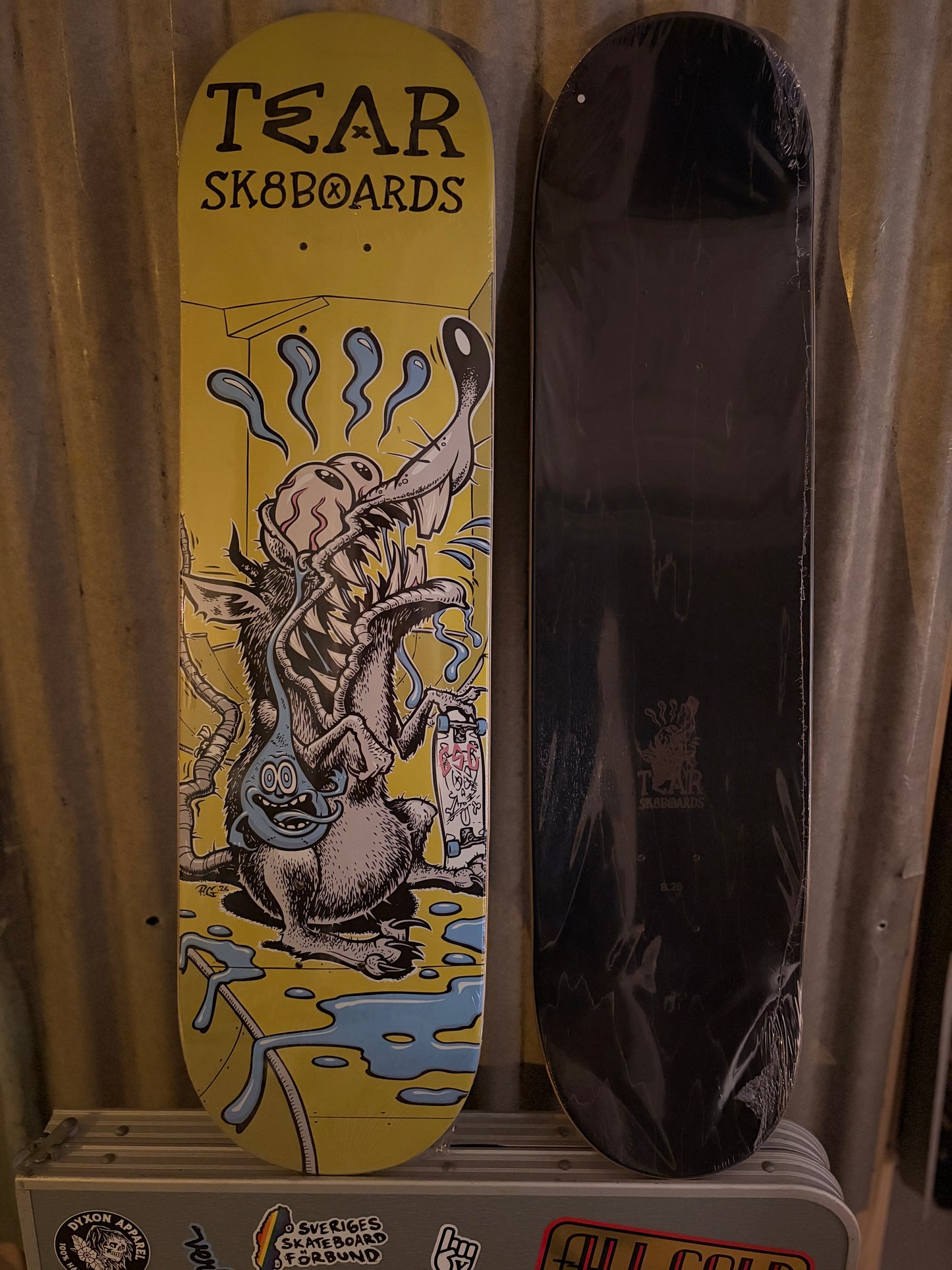 B: ShedRat Skateboard Deck