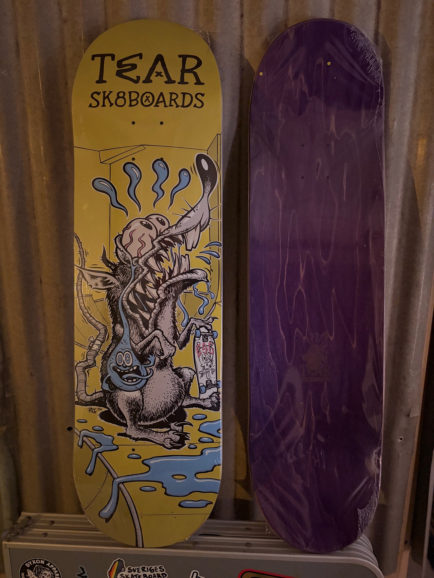B: ShedRat Skateboard Deck