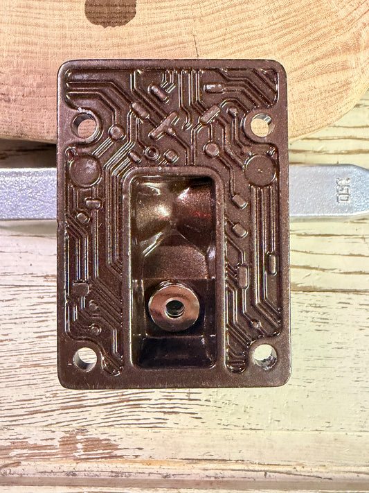 B: Lurpiv Gen 3 Hollow Brown